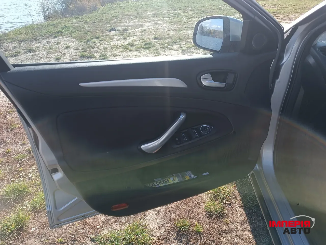 Ford Mondeo - фото 7