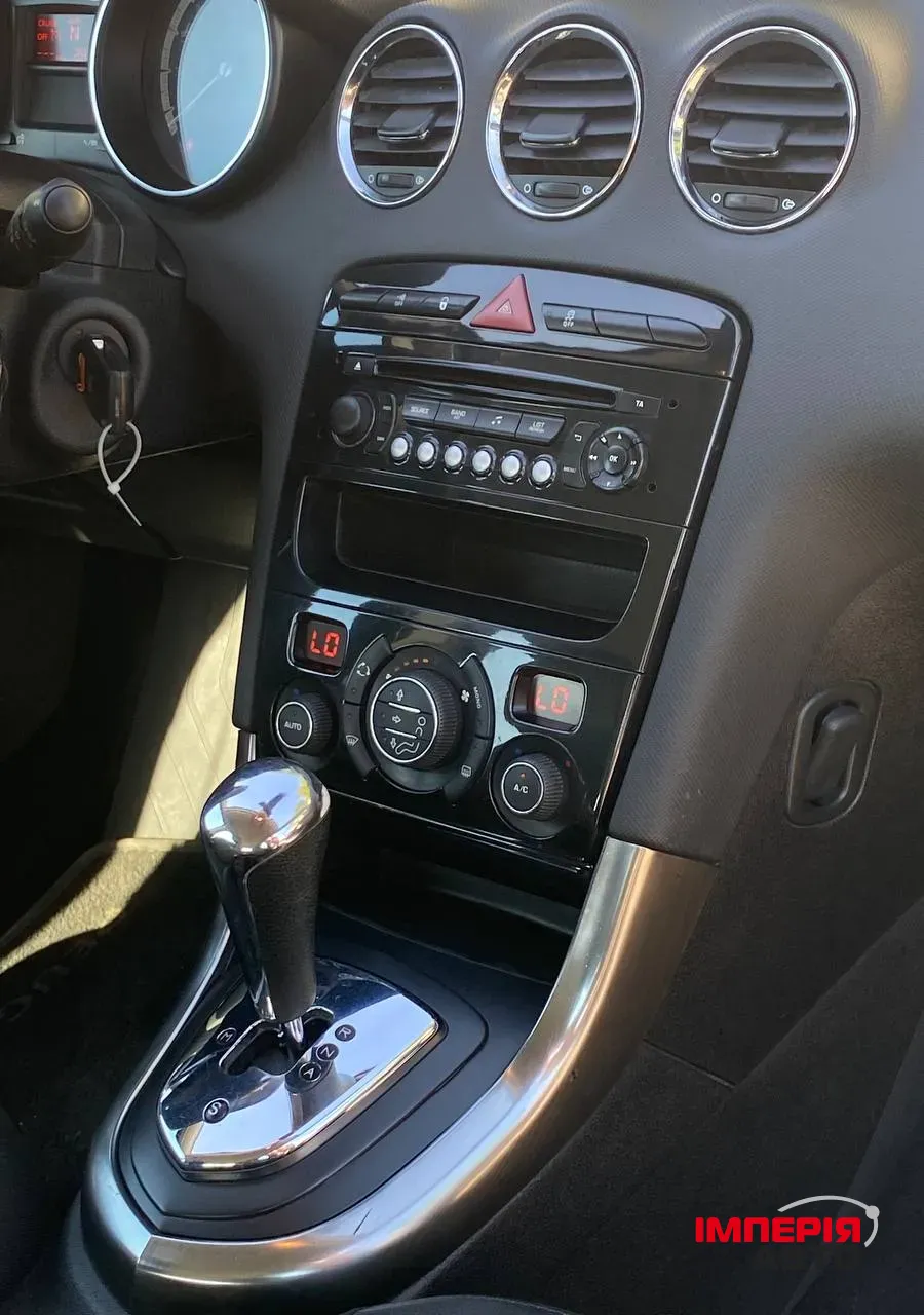 Peugeot 308 - фото 11