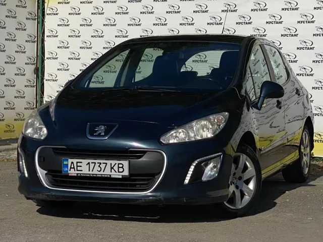 Peugeot 308 - фото 1