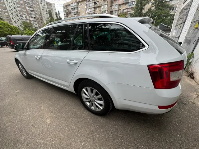 Skoda Octavia - фото 3