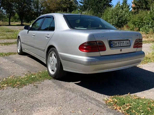 Mercedes-Benz E-Класс - фото 5