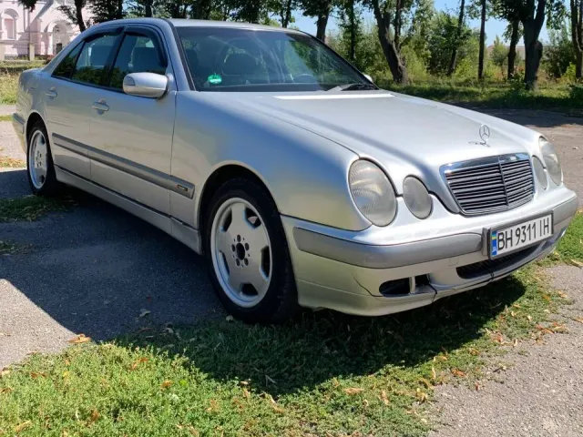 Mercedes-Benz E-Класс - фото 3