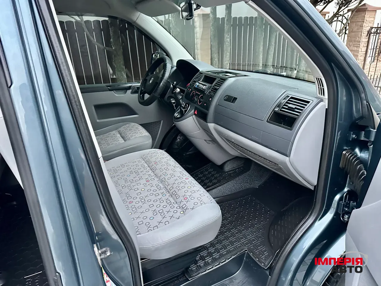 Volkswagen Transporter - фото 15