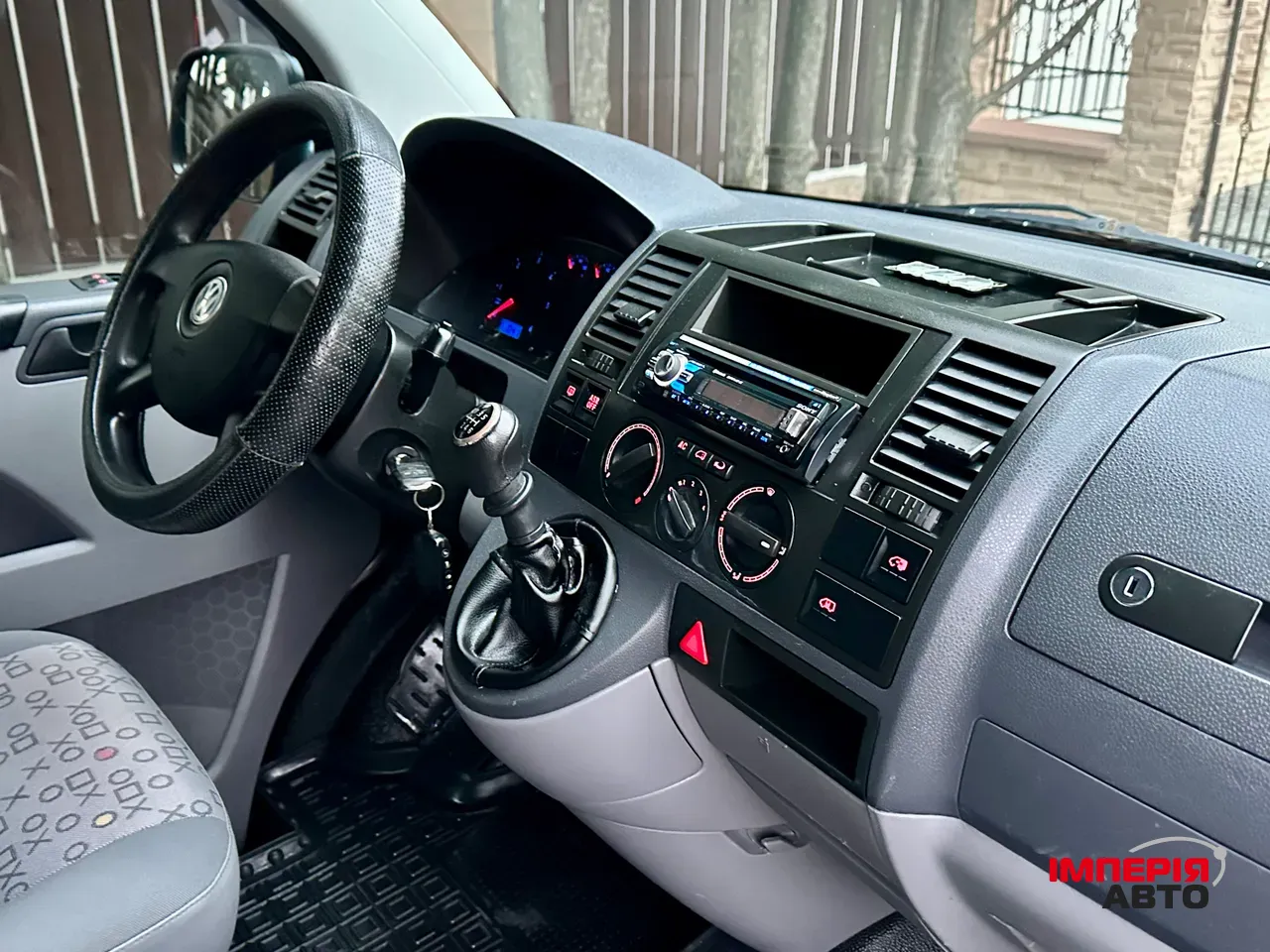 Volkswagen Transporter - фото 19