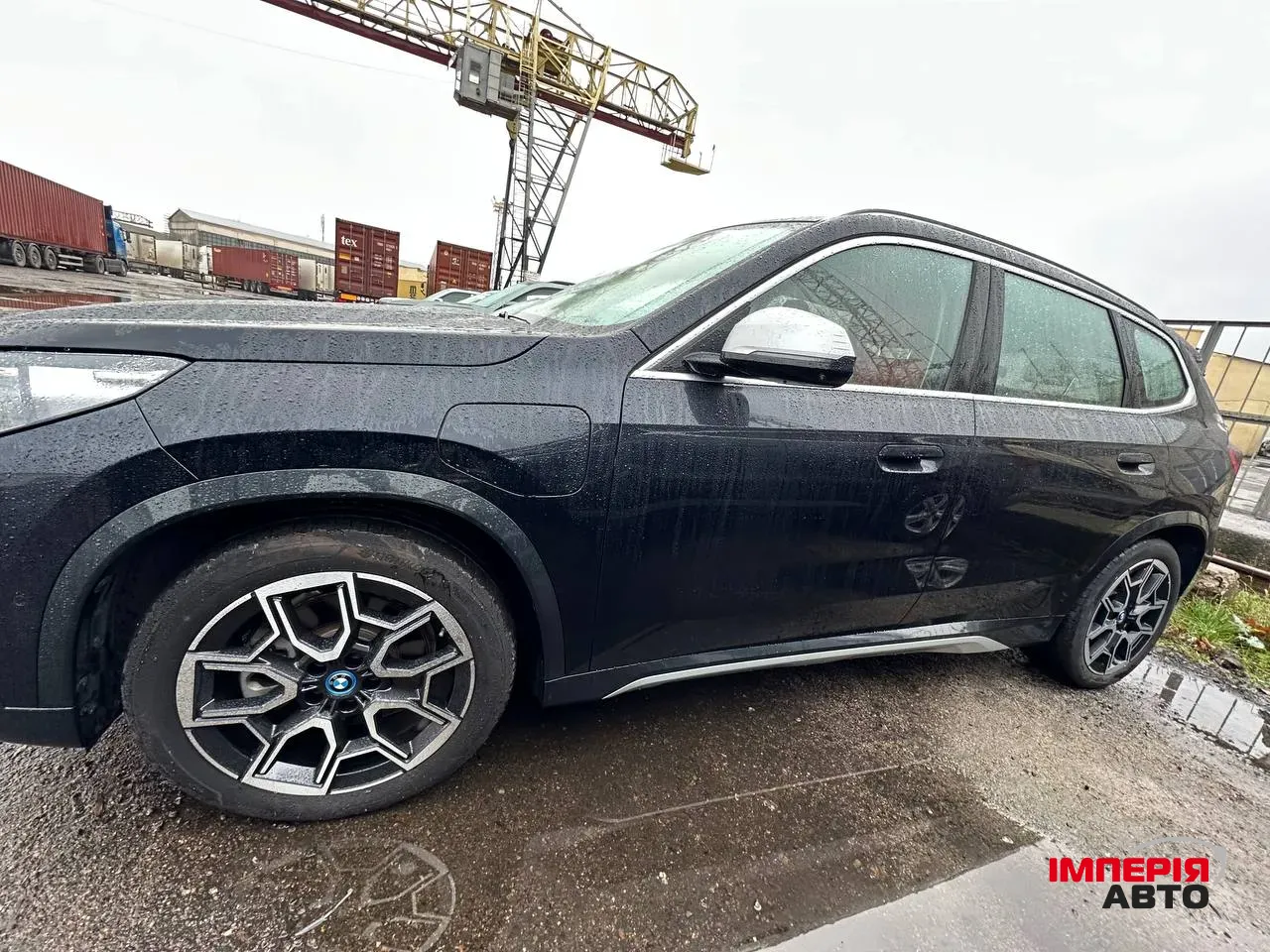 BMW iX1 - фото 6