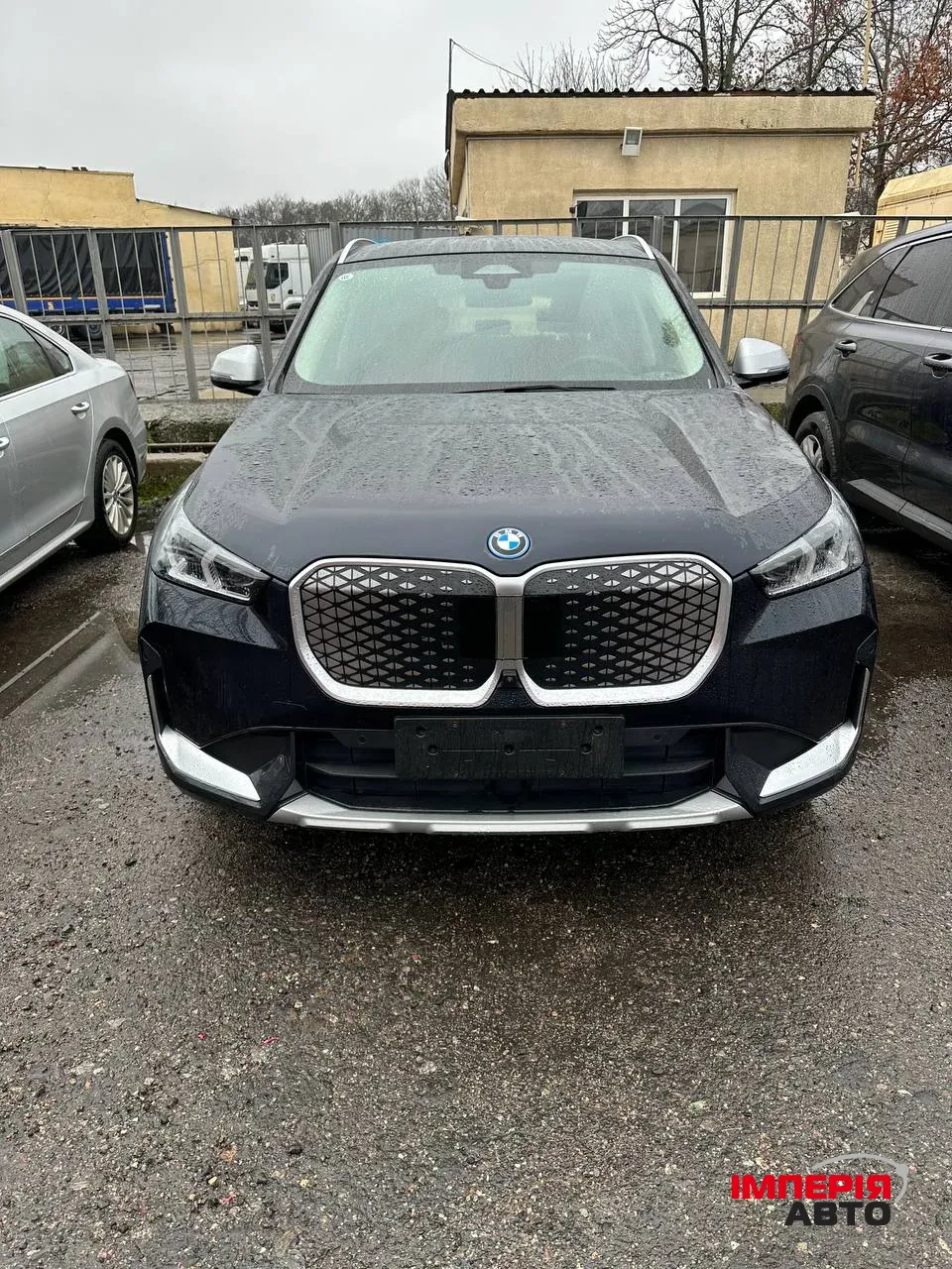 BMW iX1 - фото 2