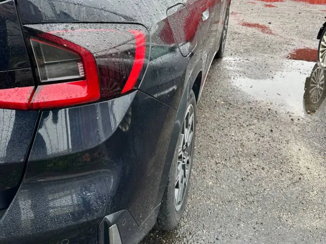 BMW iX1 - фото 5