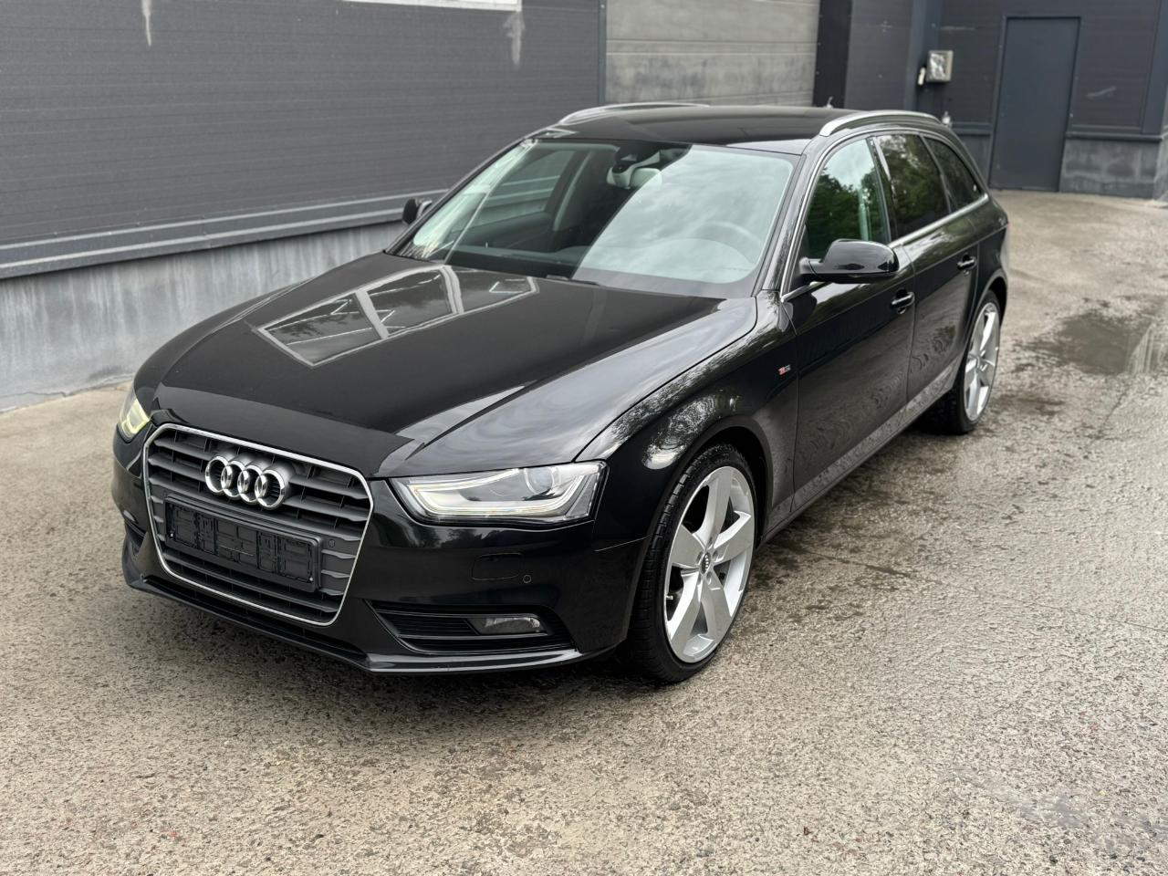 Audi A4 - фото 14