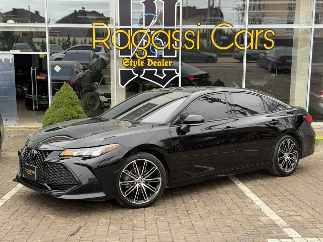 Toyota Avalon - фото 1