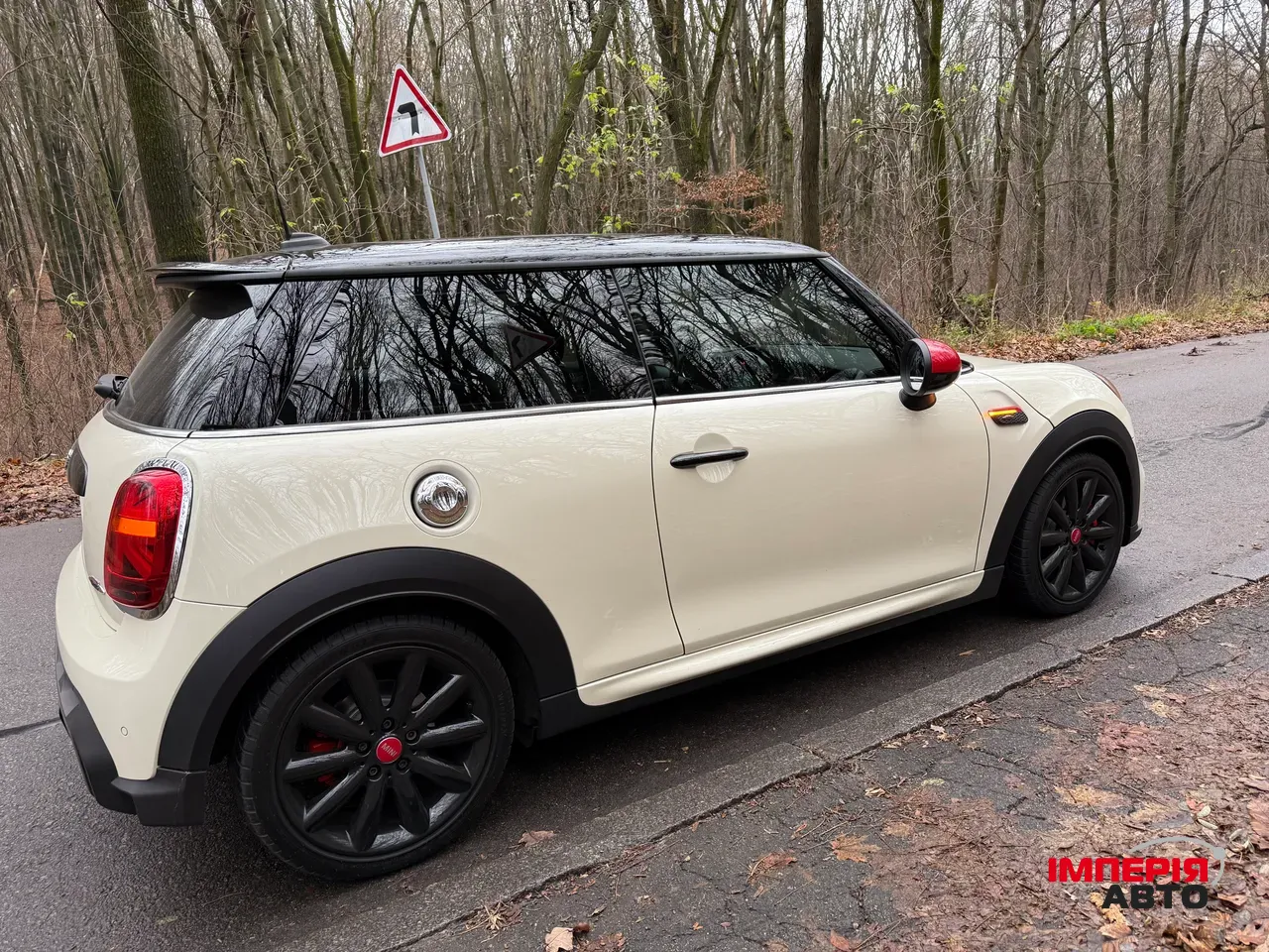 Mini Hatch - фото 12