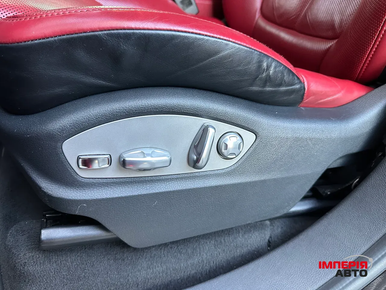 Porsche Cayenne - фото 26