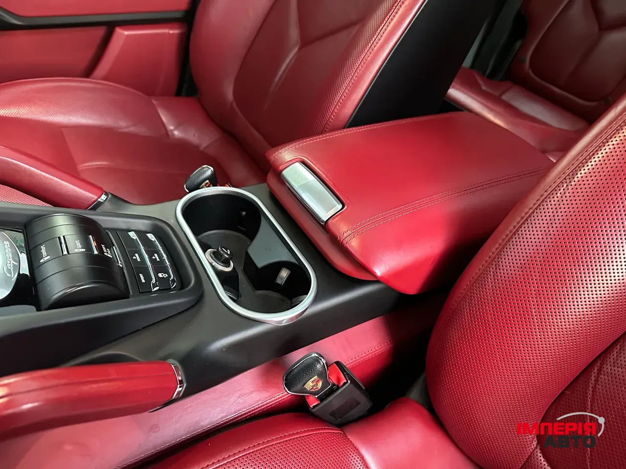 Porsche Cayenne - фото 27