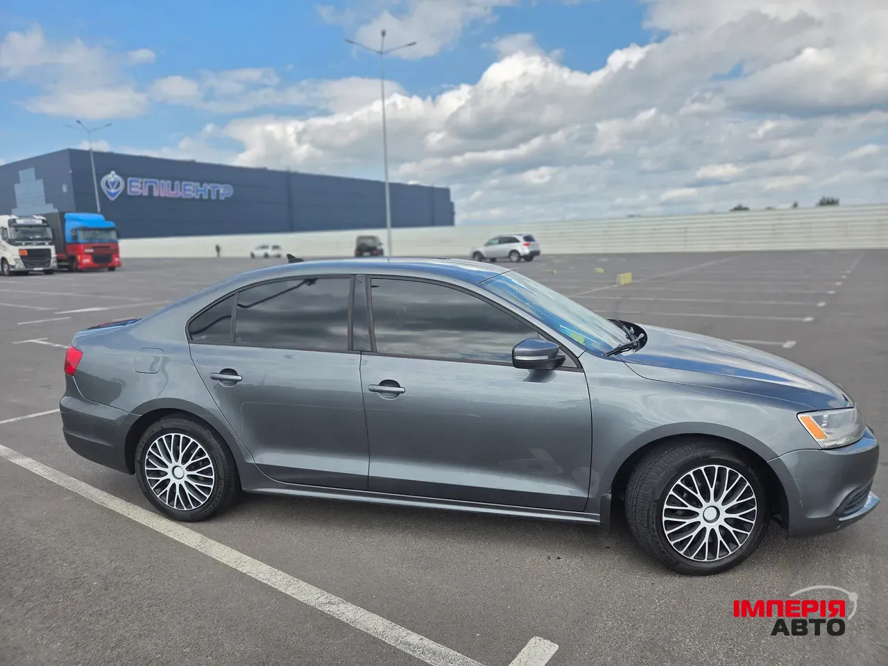 Volkswagen Jetta - фото 3