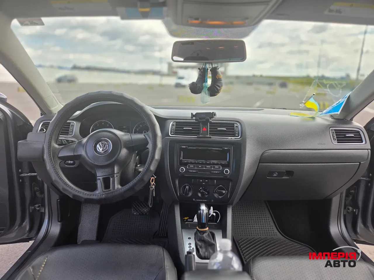 Volkswagen Jetta - фото 11