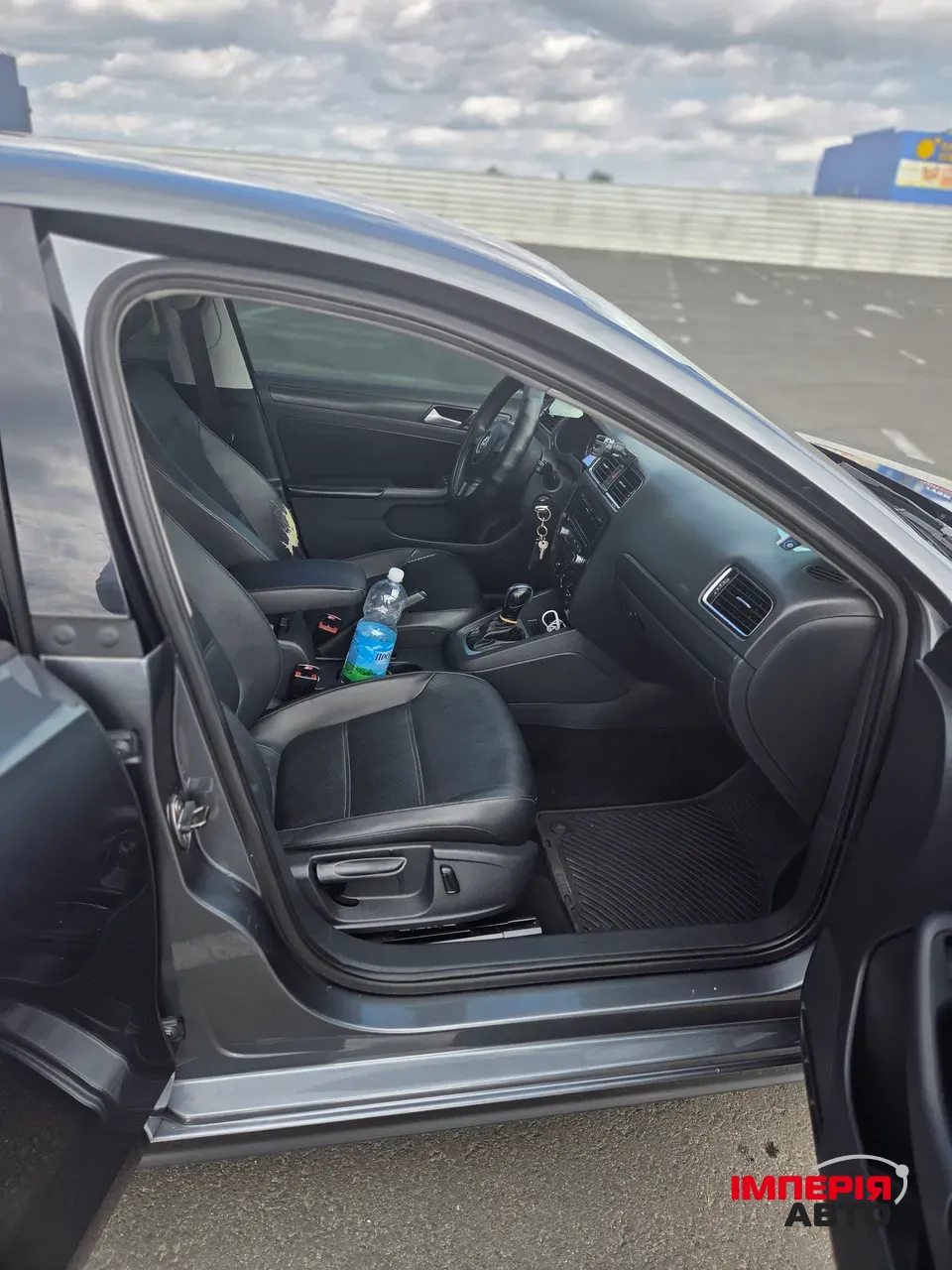 Volkswagen Jetta - фото 8