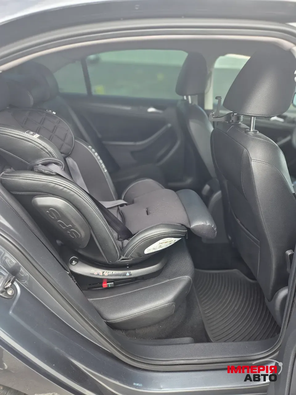 Volkswagen Jetta - фото 7