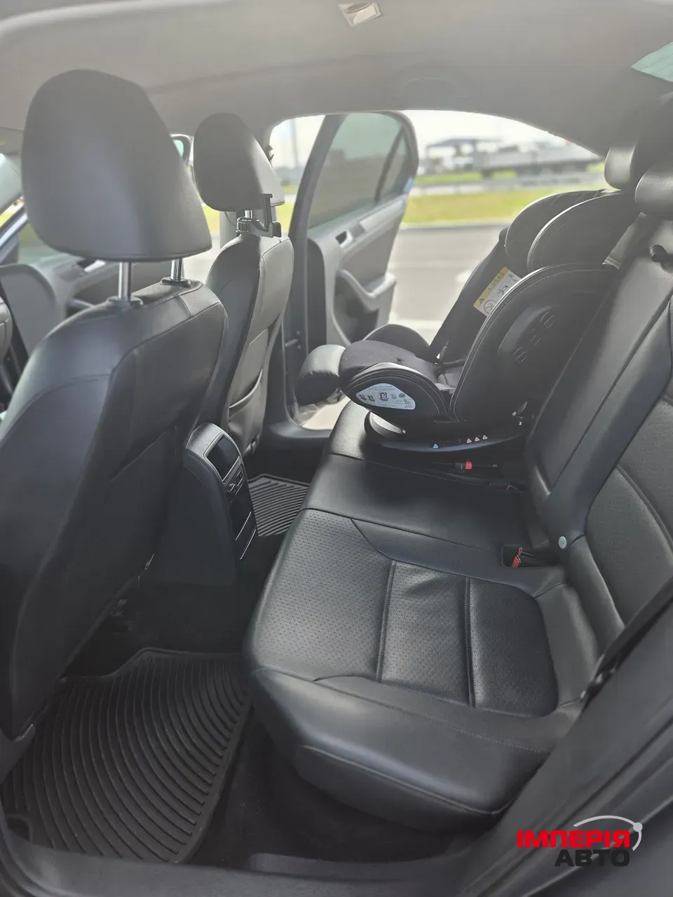 Volkswagen Jetta - фото 13