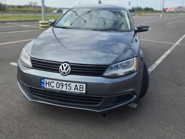 Volkswagen Jetta - фото 1
