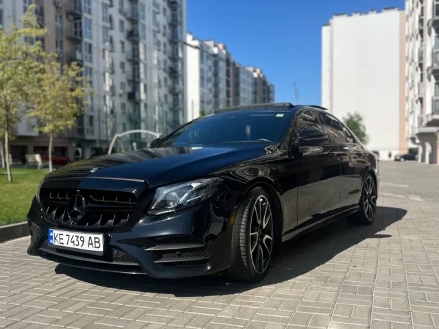 Mercedes-Benz AMG GT - фото 1