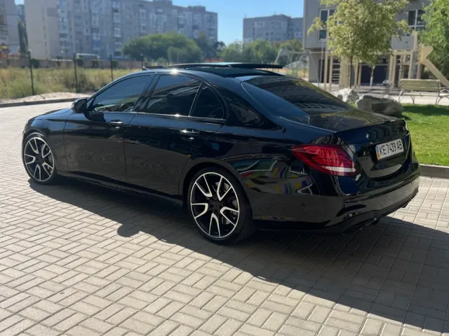 Mercedes-Benz AMG GT - фото 4