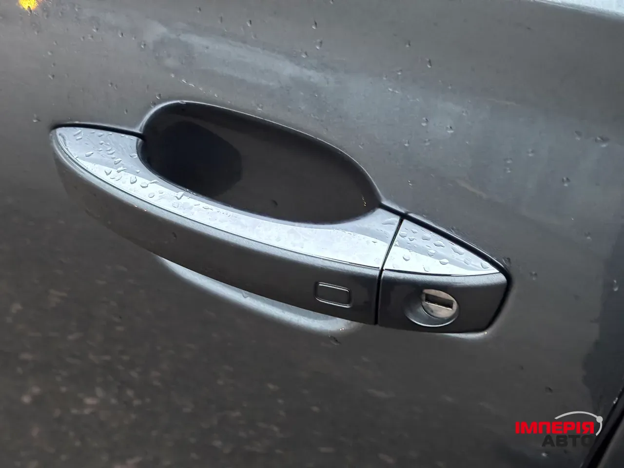 Audi S8 - фото 5