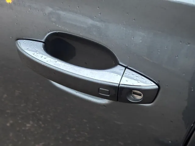 Audi S8 - фото 5