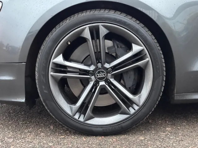 Audi S8 - фото 4