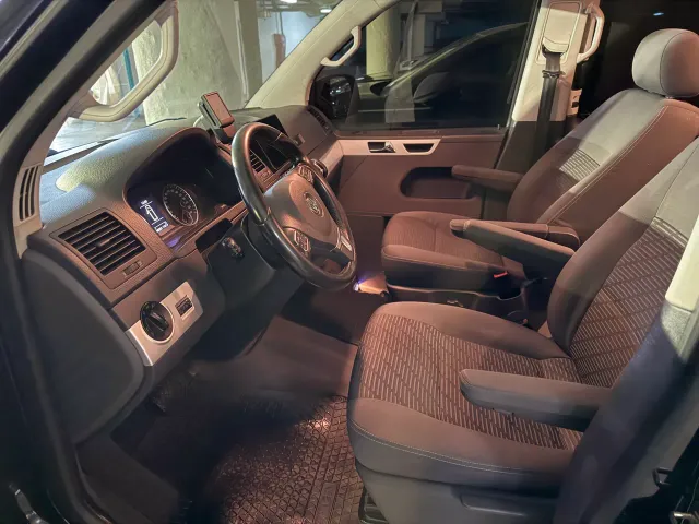 Volkswagen Multivan - фото 4