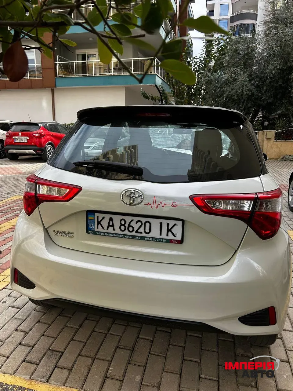 Toyota Yaris - фото 4