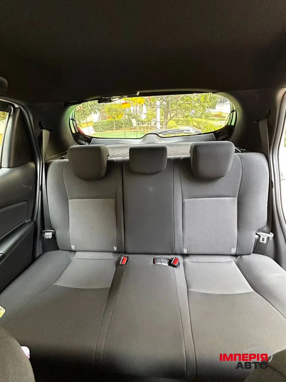 Toyota Yaris - фото 11