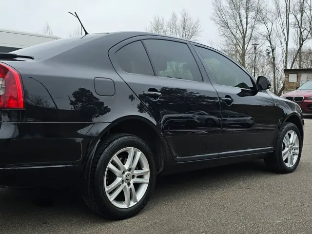 Skoda Octavia - фото 3