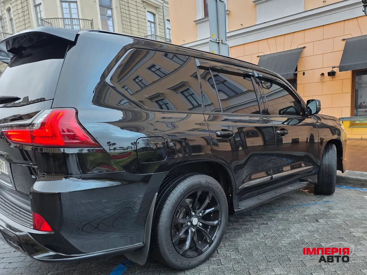 Lexus LX - фото 9