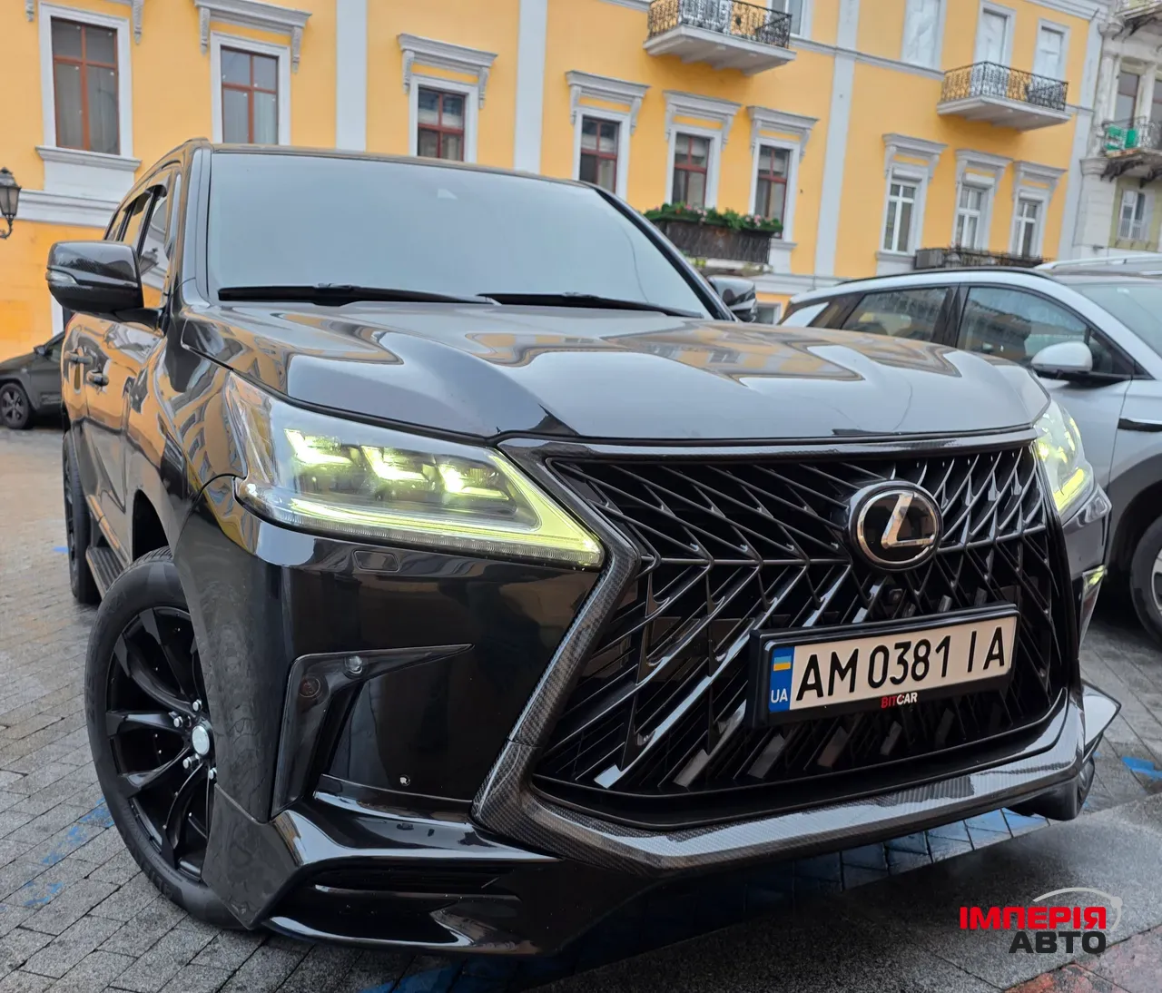 Lexus LX - фото 1