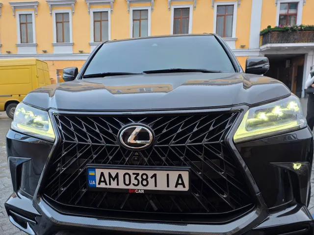 Lexus LX - фото 4