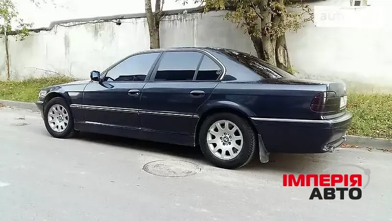 BMW 7 серії - фото 16