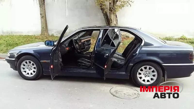 BMW 7 серії - фото 5