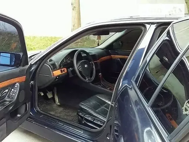 BMW 7 серії - фото 2