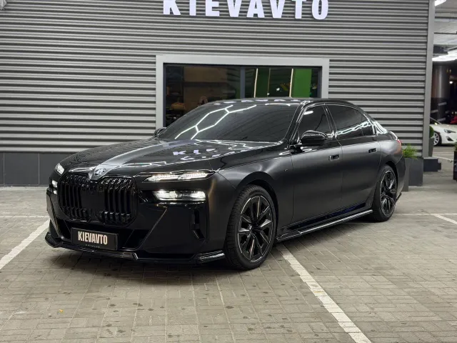 BMW 7 серії - фото 1