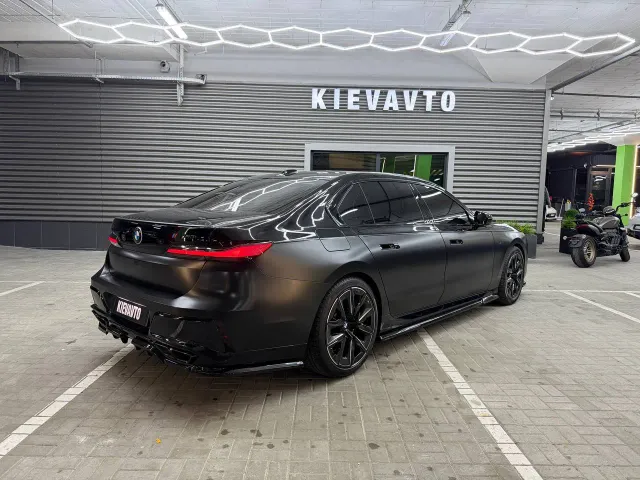 BMW 7 серії - фото 5