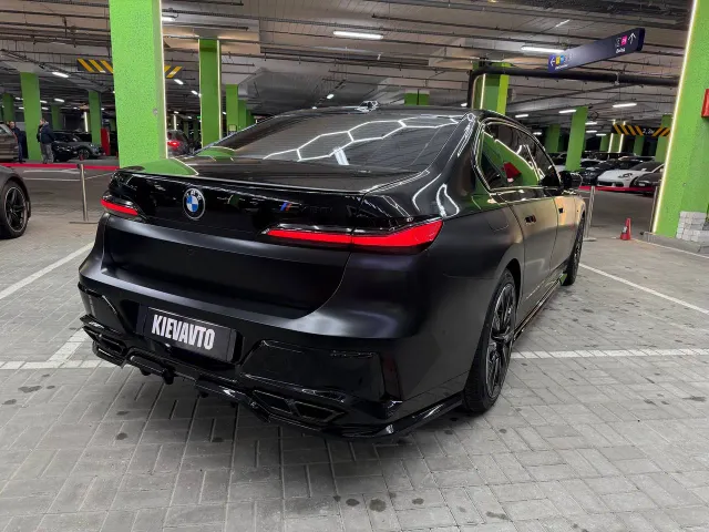 BMW 7 серії - фото 4