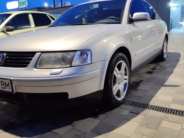 Volkswagen Passat - фото 3