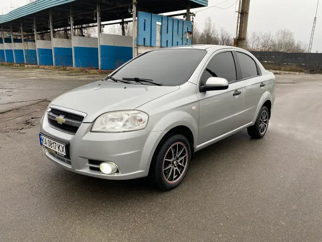 Chevrolet Aveo - фото 1