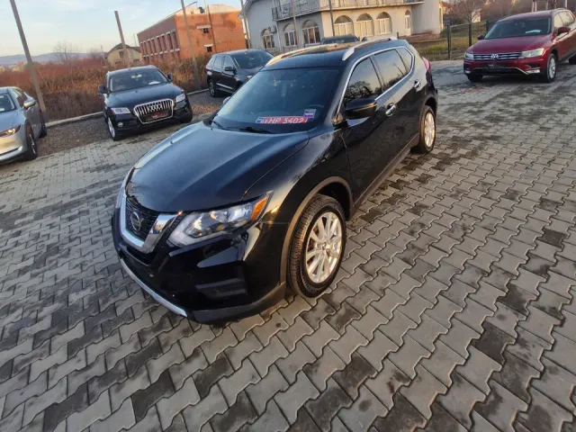 Nissan Rogue - фото 1