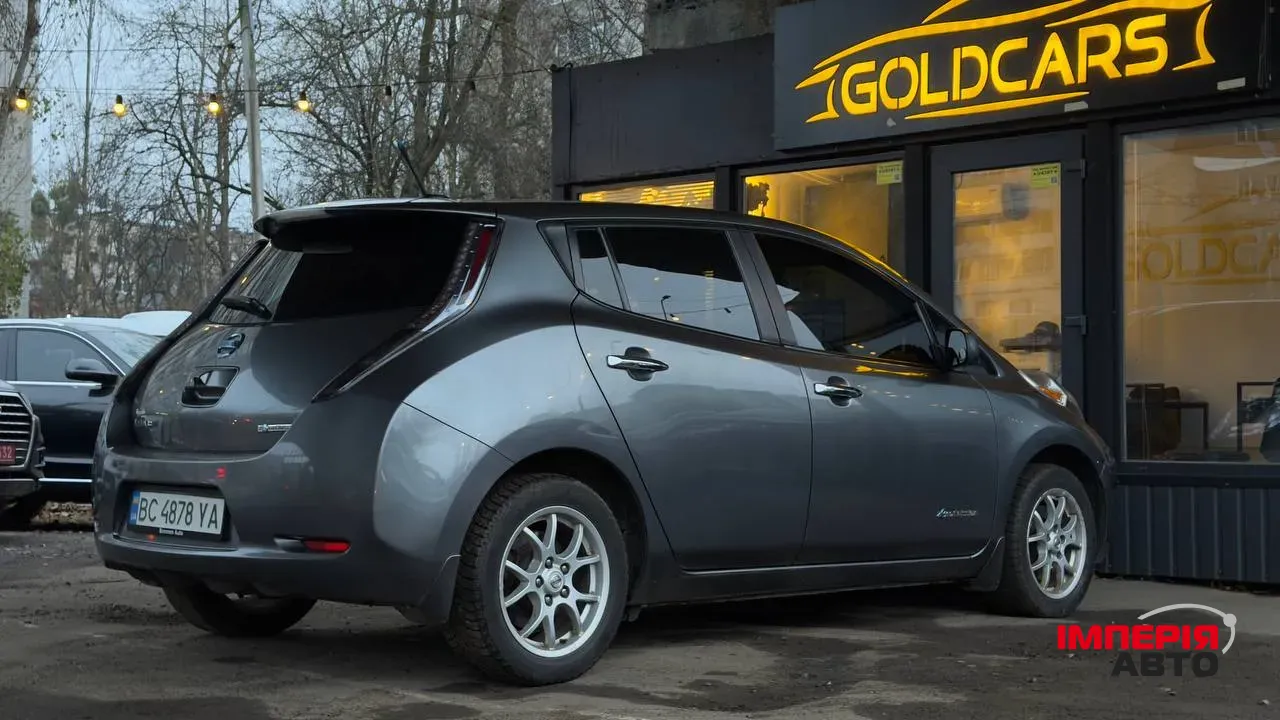 Nissan Leaf - фото 13