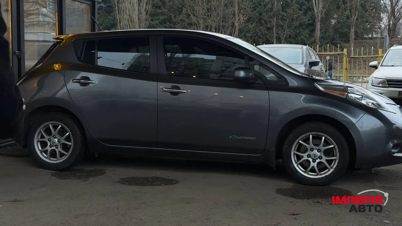 Nissan Leaf - фото 3