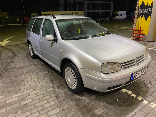 Volkswagen Golf - фото 1