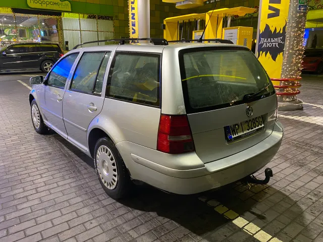 Volkswagen Golf - фото 3