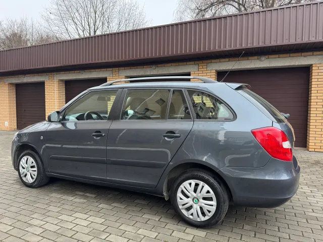 Skoda Fabia - фото 5