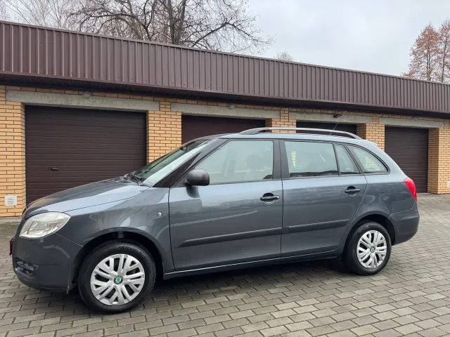 Skoda Fabia - фото 4