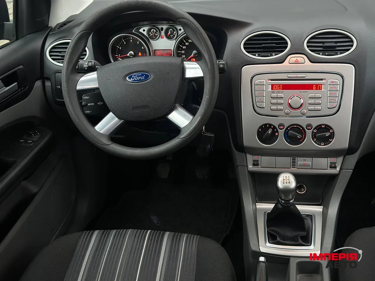 Ford Focus - фото 19